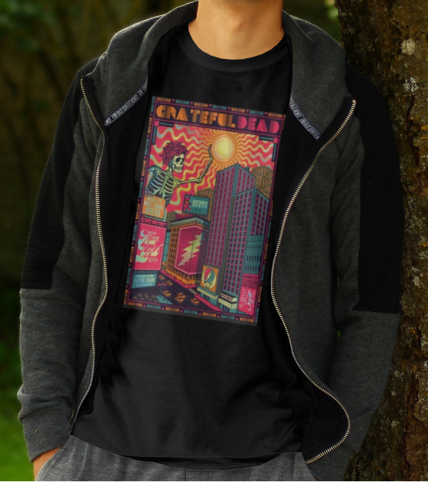 Grateful Dead World’s Most Famous Arena New York City September 15-20 1987 The New Album In The Dark T-Shirt