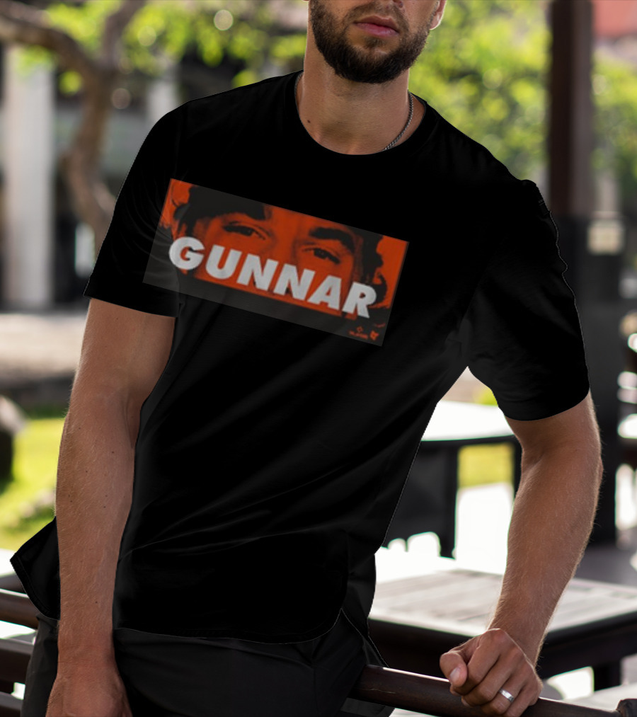 Gunnar Henderson Gunnar Eyes Red Face Close-Up T-Shirt