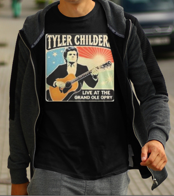 Tyler Childers Live Performance With Guitar At The Grand Ole Opry Iconic Event T-Shirt