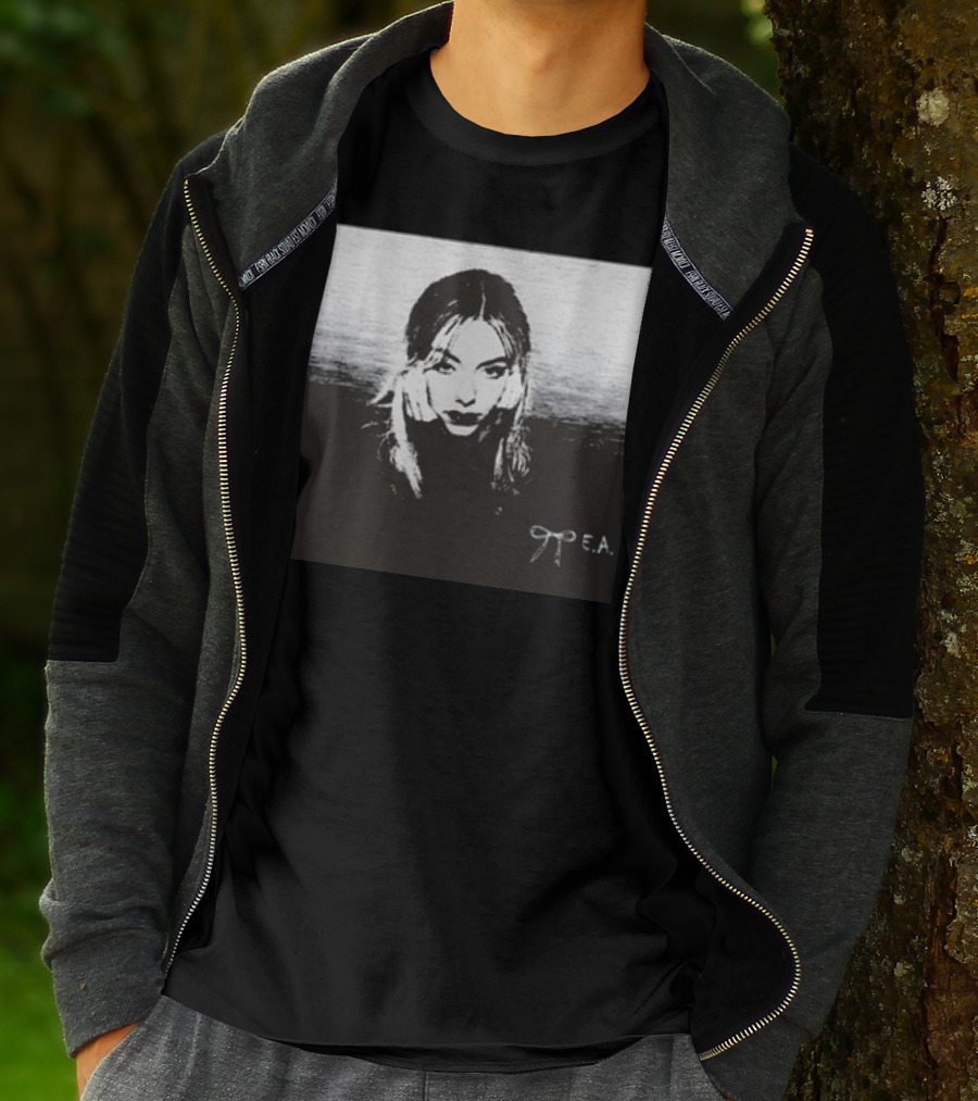 Eileen Alister The Alister E.A. Monochrome T-Shirt