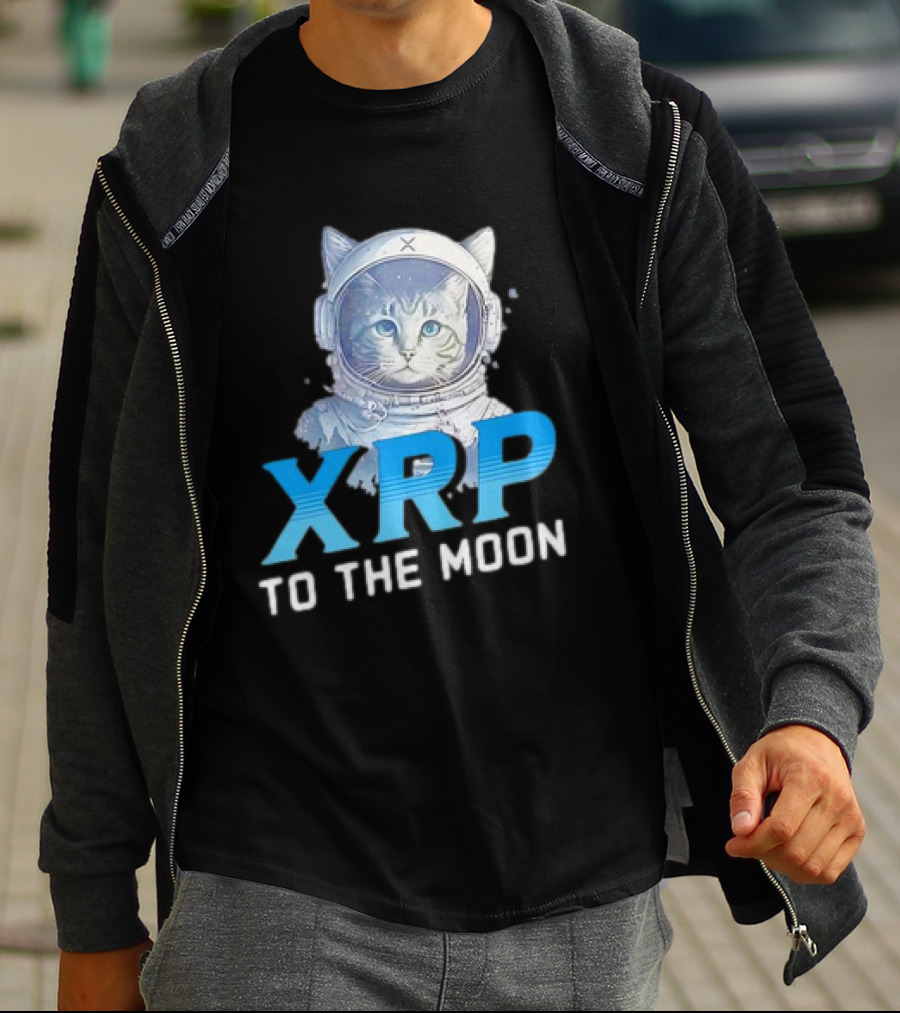 XRP Cat To The Moon Crypto Merchandise Astronaut Helmets T-Shirt