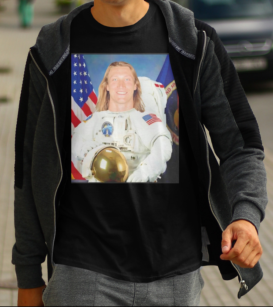 Trevor Lawrence Jacksonville Jaguars Win A Game Or Go To The Moon Astronaut USA Flag T-Shirt