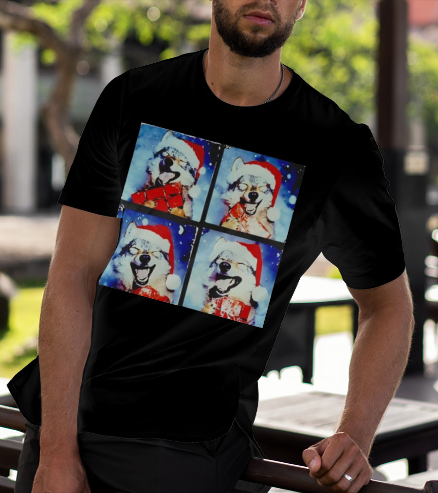 Festive Wolf Santa Hat Selfie Christmas T-Shirt
