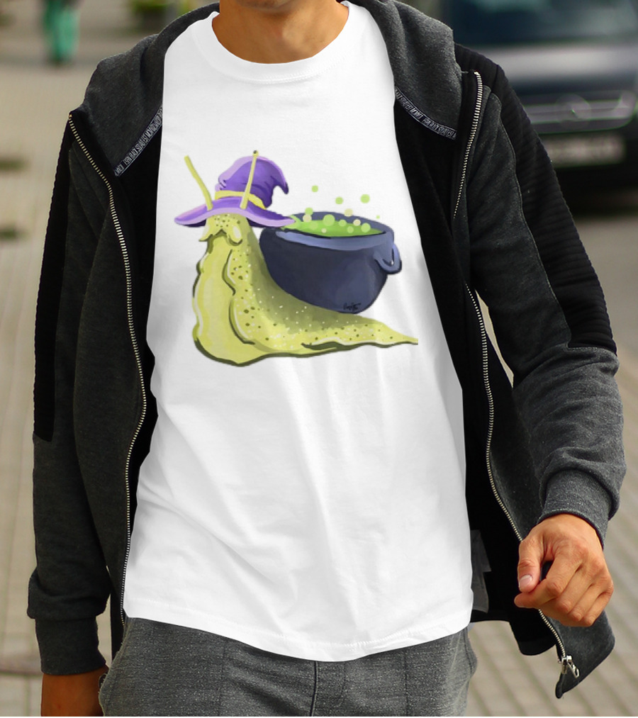 Cauldron Snail Classic Witch Hat Potion Magic T-Shirt
