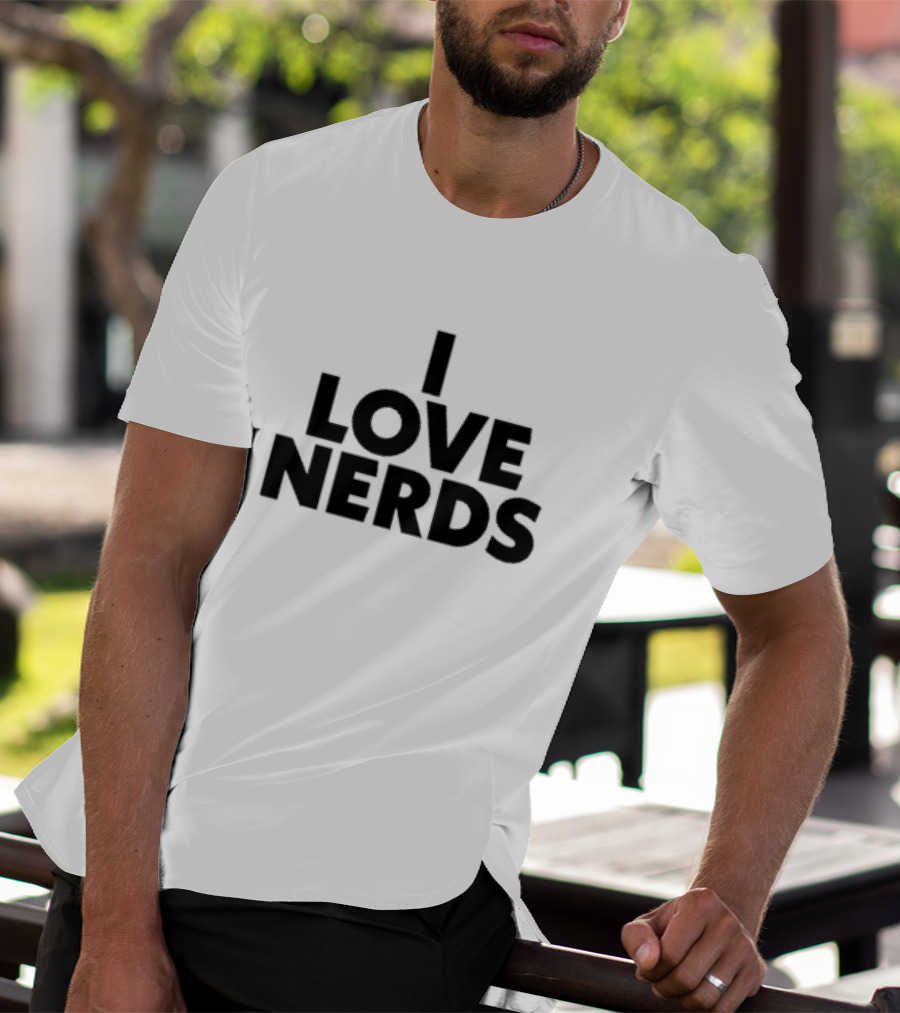 I Love Nerds Kim Kardashian Wearing T-Shirt
