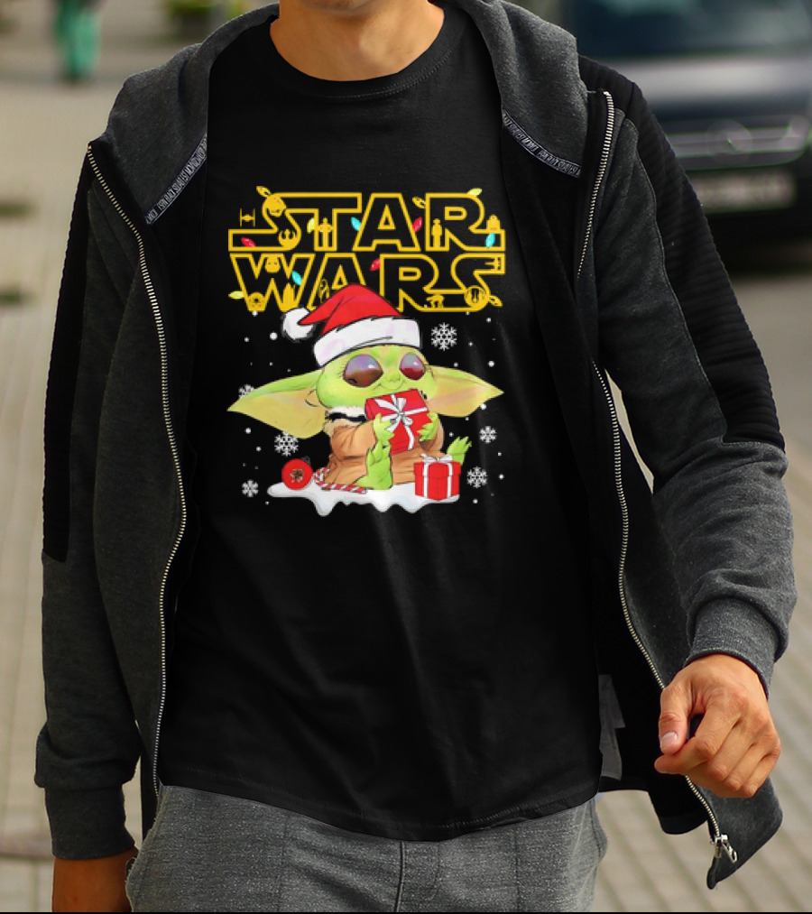 Star Wars Baby Yoda Christmas Santa Hat Snowflakes T-Shirt