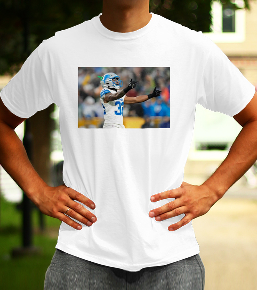 Brian Branch Lions Number 32 Gesture Towards Packers Crowd T-Shirt