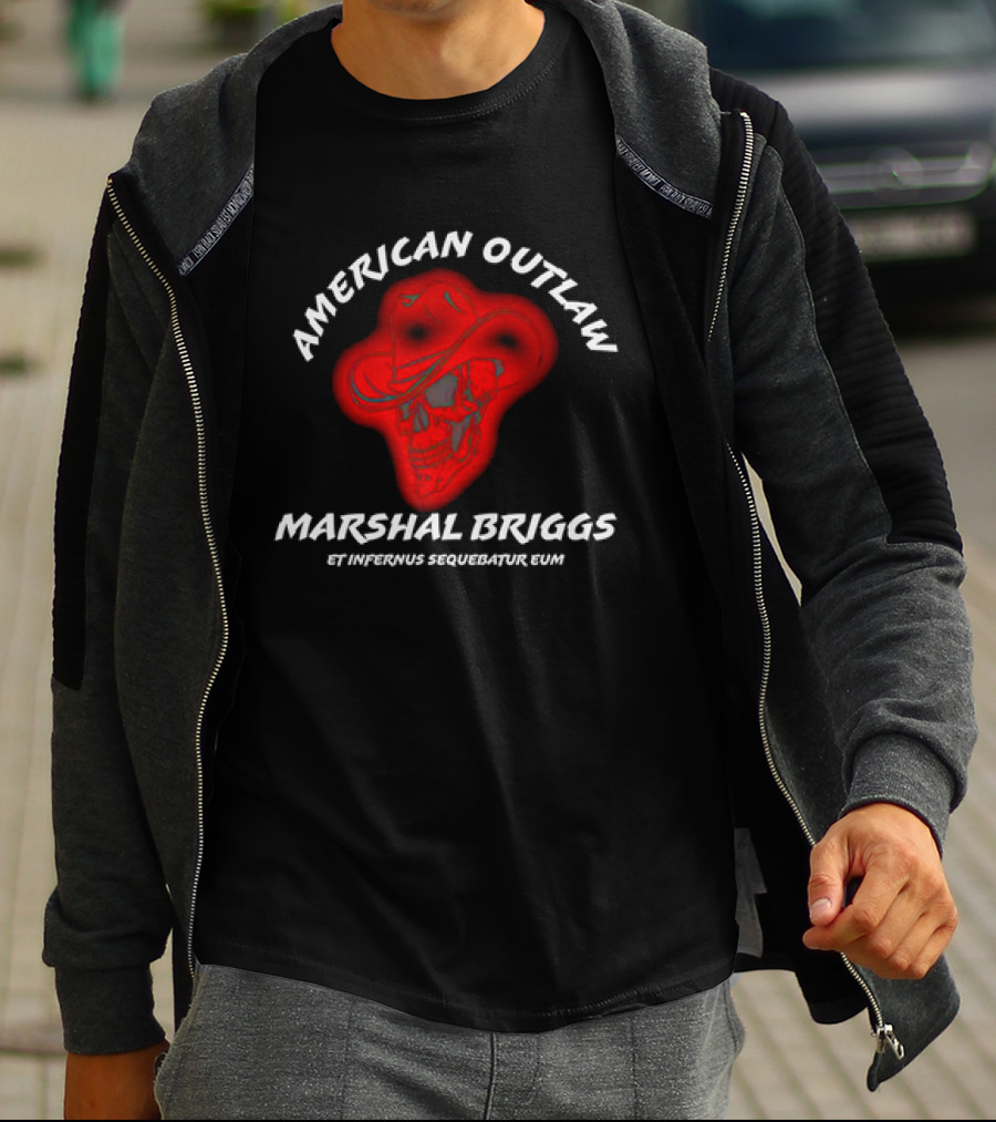 American Outlaw Marshal Briggs Et Infernus Sequebatur Eum T-Shirt