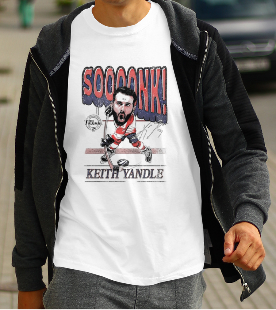 SOOOOONK Keith Yandle Philadelphia Flyers The Alumni Signature Caricature T-Shirt