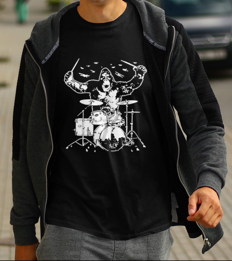 Gorilla King Kong Iconic Drumming Scene With Helicopters And City Skyline T-Shirt