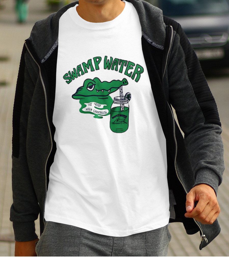 Swamp Water Alligator Drink Jar Vintage Cartoon T-Shirt