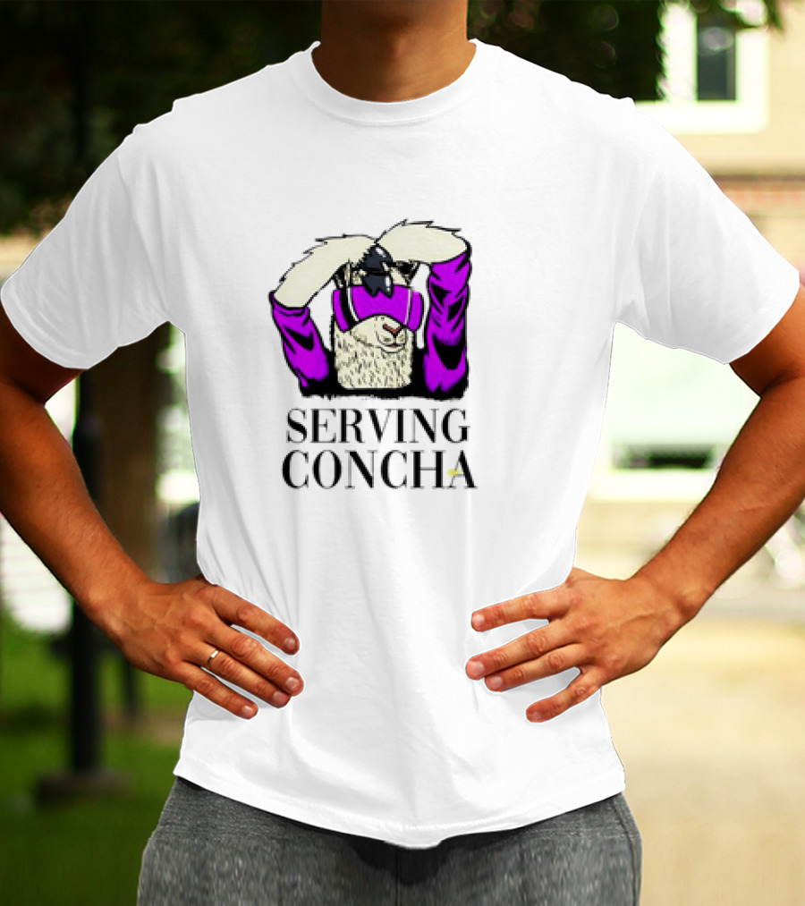 MarcoMania Serving Concha Llama With Purple T-Shirt
