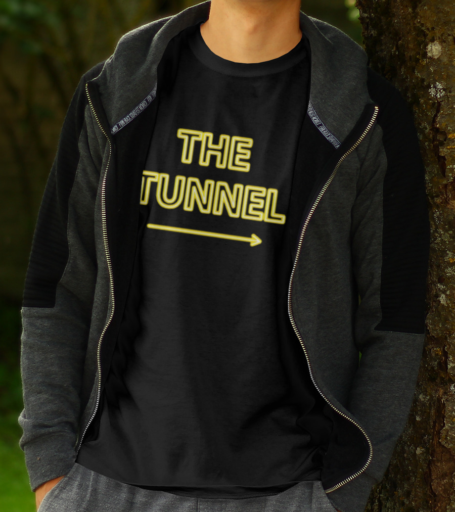THE TUNNEL Arrow Neon Text T-Shirt
