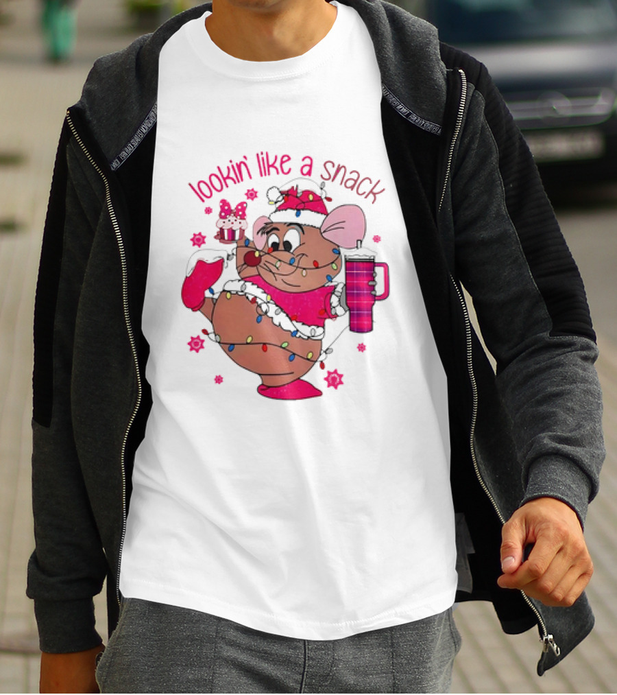 Lookin’ Like A Snack Christmas Mouse Holding Cupcake And Drink T-Shirt