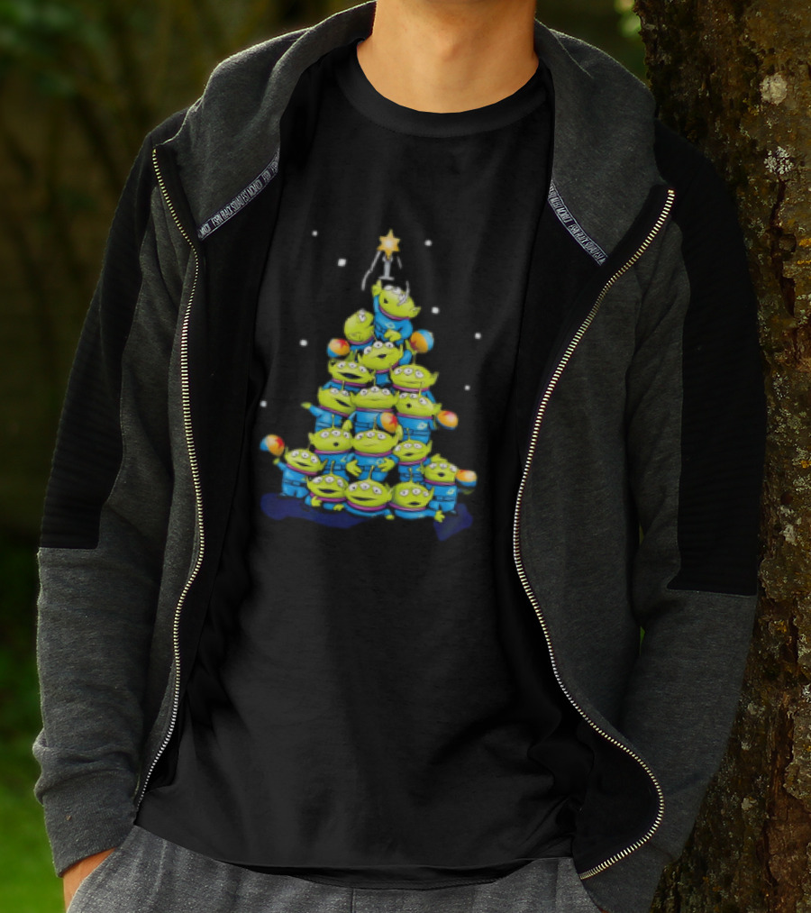 Aliens From Toy Story Forming Christmas Tree Tower With Star And Snowflakes T-Shirt