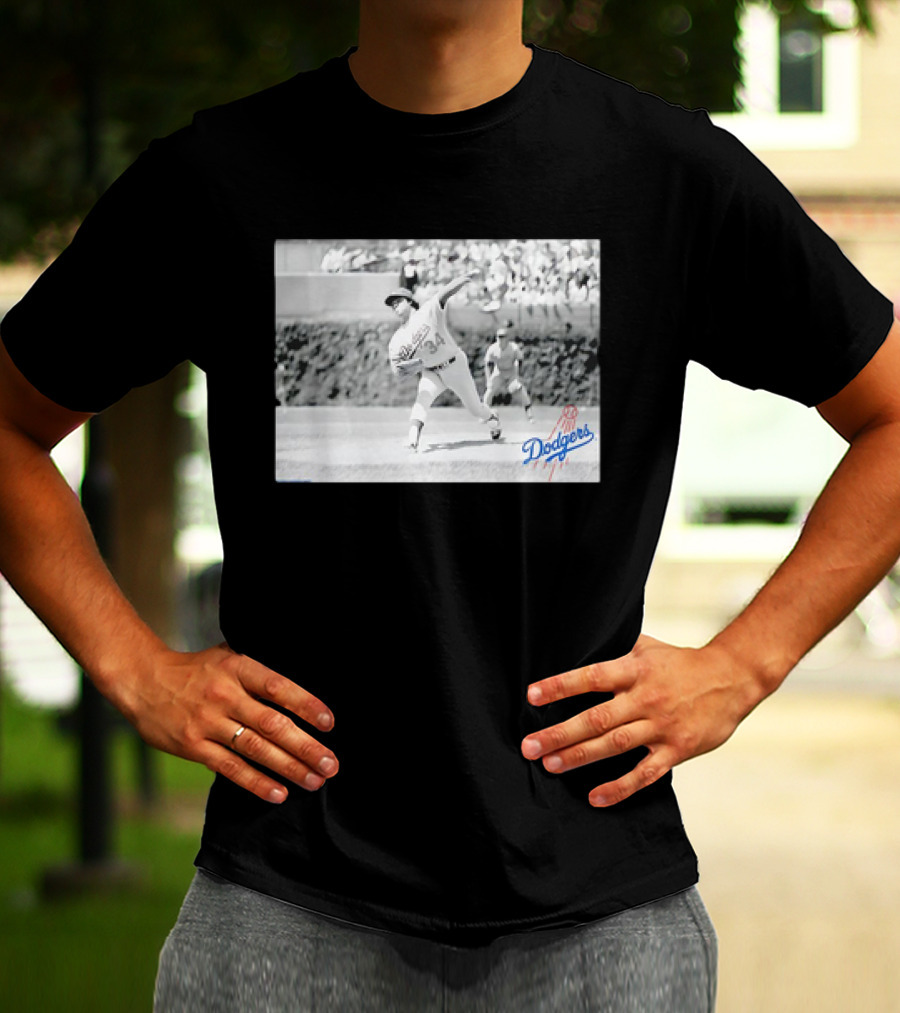 Fernando Valenzuela Los Angeles Dodgers Vintage Black And White Photo 34 T-Shirt