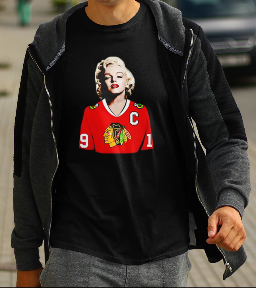 Marilyn Monroe Chicago Blackhawks Jonathan Toews Jersey T-Shirt