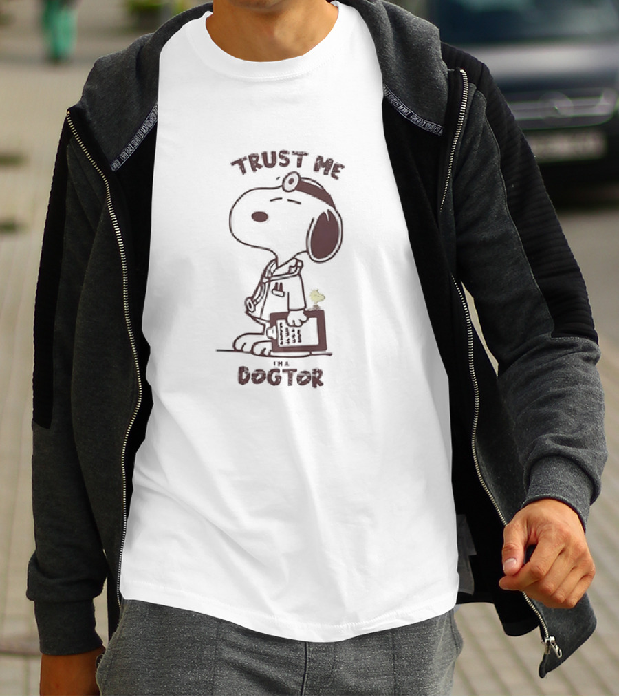 Snoopy Trust Me I’m A Dogtor Peanuts Comic Character With Stethoscope And Medical Coat T-Shirt