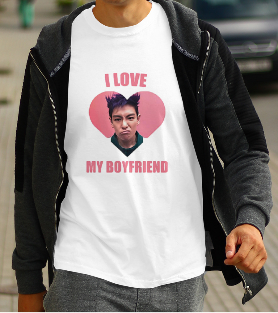 I LOVE MY BOYFRIEND Heart Face Pink Hair T-Shirt