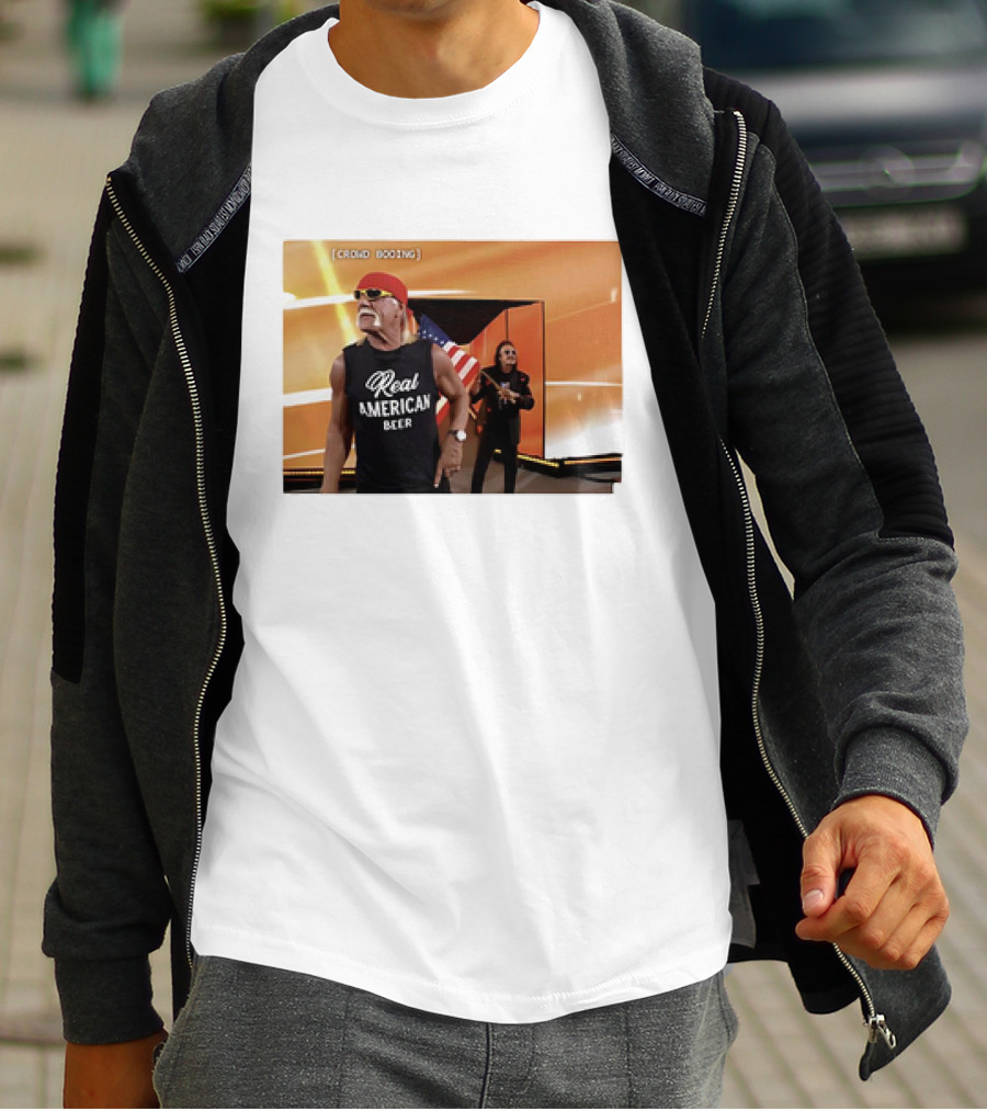 CROWD BOOING REAL AMERICAN BEER WWE HULK HOGAN T-Shirt