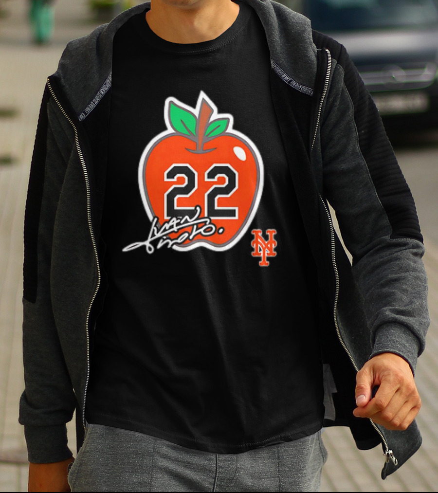 Juan Soto 22 New York Mets Apple T-Shirt