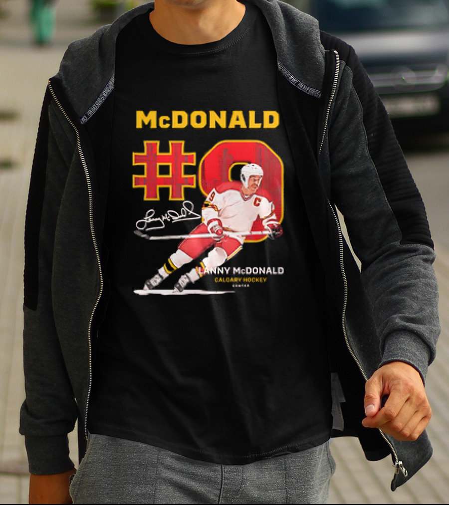 Lanny McDonald #9 Calgary Flames NHL Hockey Throwback Vintage Signature T-Shirt