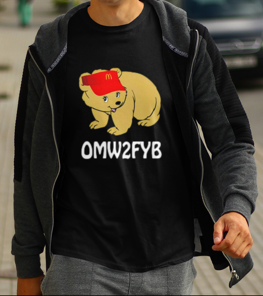 OMW2FYB Bear In Fast Food Cap T-Shirt