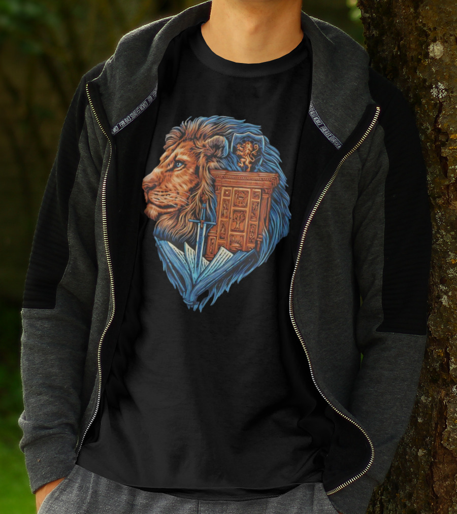C.S. Lewis’ The Chronicles Of Narnia The Lion The Witch And The Wardrobe Love And Fantasy T-Shirt