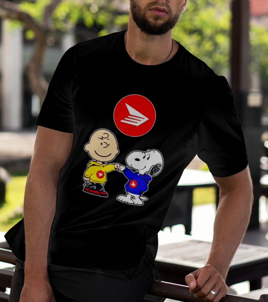 Canada Post Charlie Brown And Snoopy T-Shirt