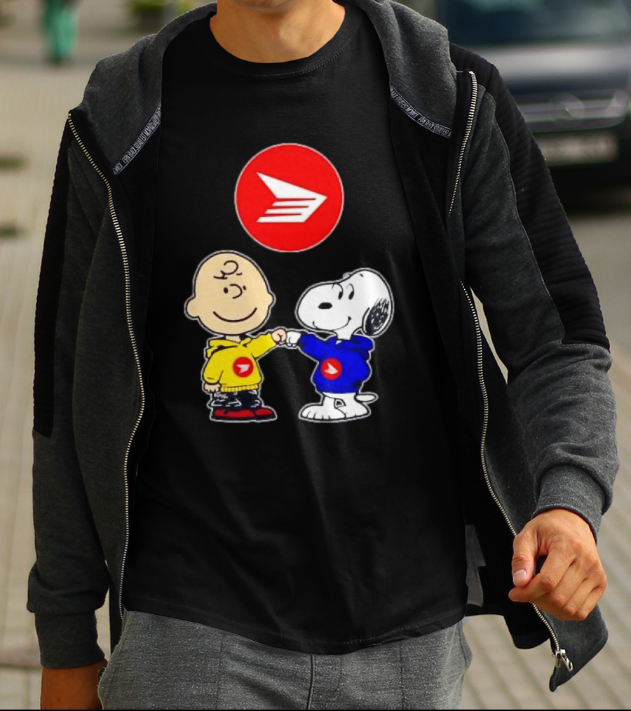 Canada Post Charlie Brown And Snoopy T-Shirt