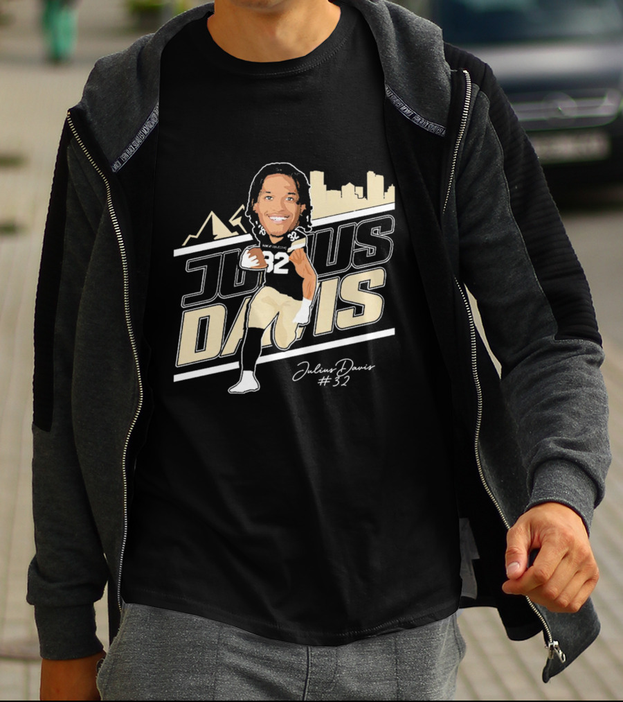 Julius Davis 32 Montana State Bobcats Football Player Skyline Signature T-Shirt