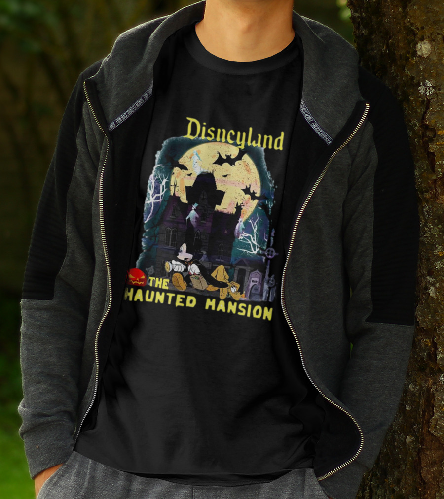 Disneyland The Haunted Mansion Mickey And Pluto Halloween Adventure T-Shirt