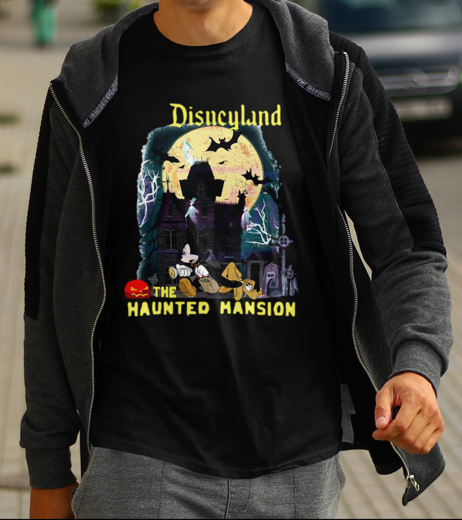 Disneyland The Haunted Mansion Mickey And Pluto Halloween Adventure T-Shirt