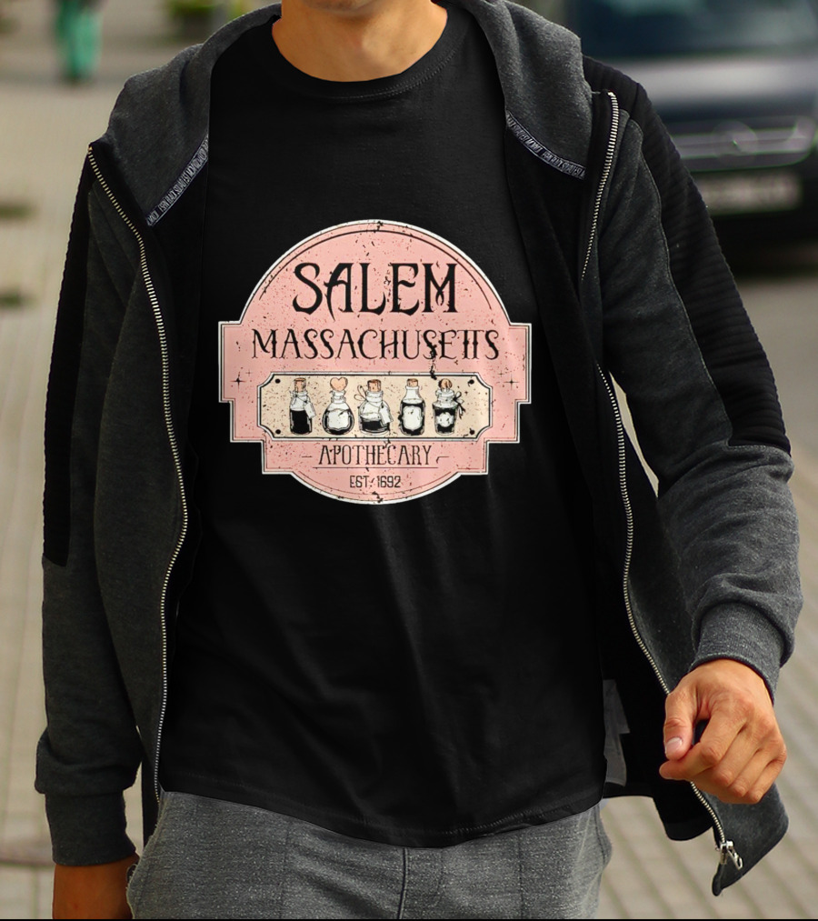 Salem Massachusetts Apothecary Est. 1692 Halloween T-Shirt