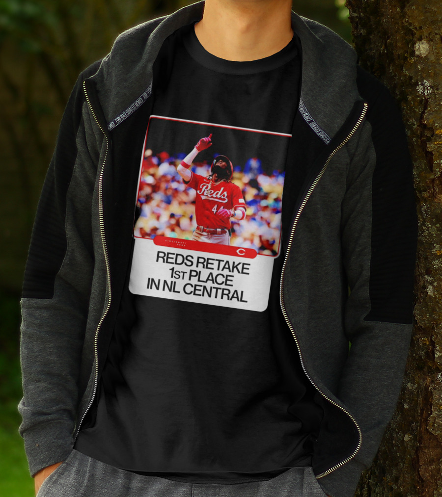 Cincinnati Reds Retake 1st Place In NL Central Elly De La Cruz T-Shirt
