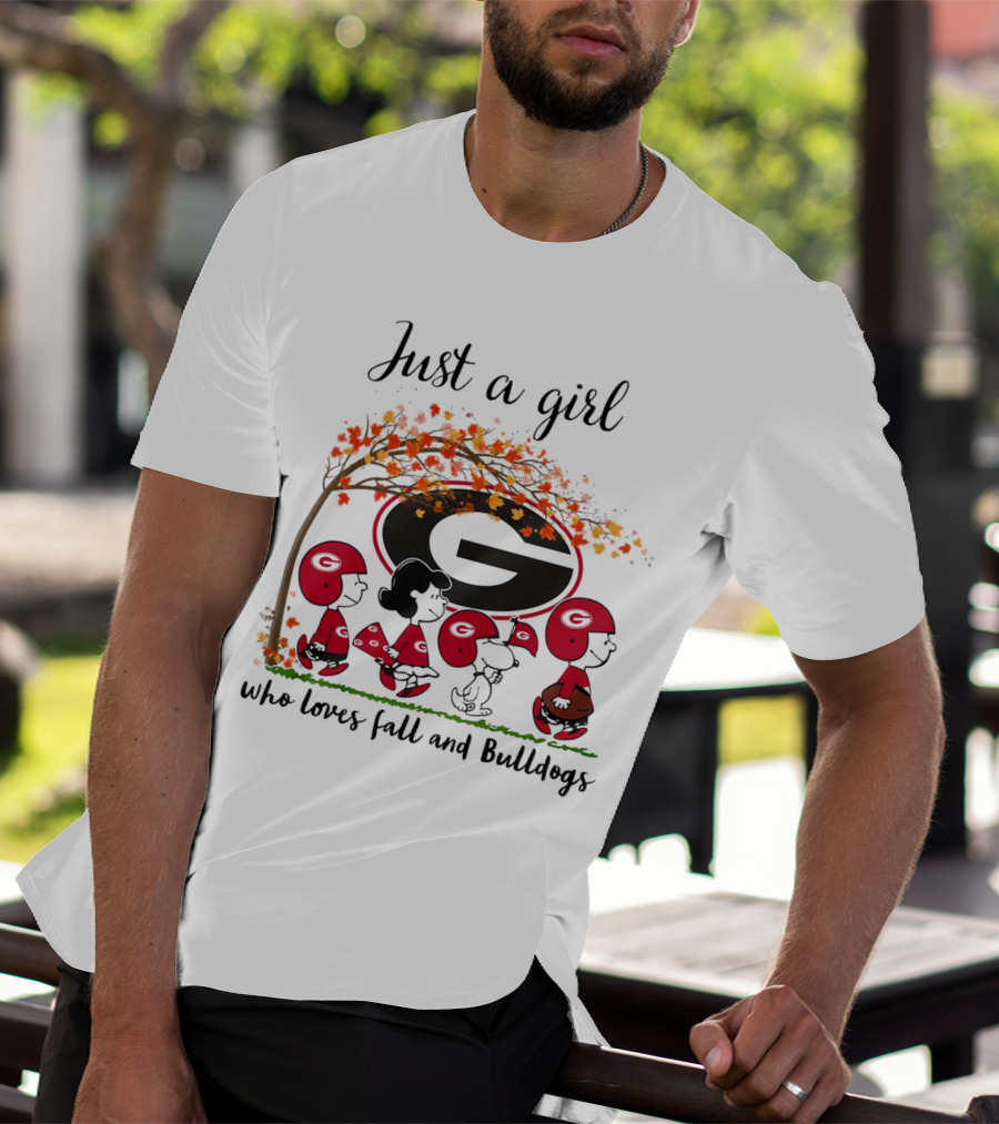 Just A Girl Who Loves Fall And Bulldogs Peanuts Cartoon Georgia Bulldogs Football T-Shirt