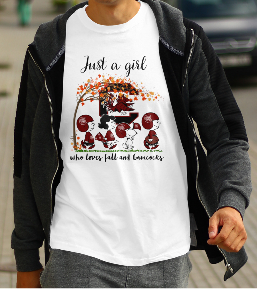 Just A Girl Who Loves Fall And Gamecocks Peanuts Cartoon T-Shirt