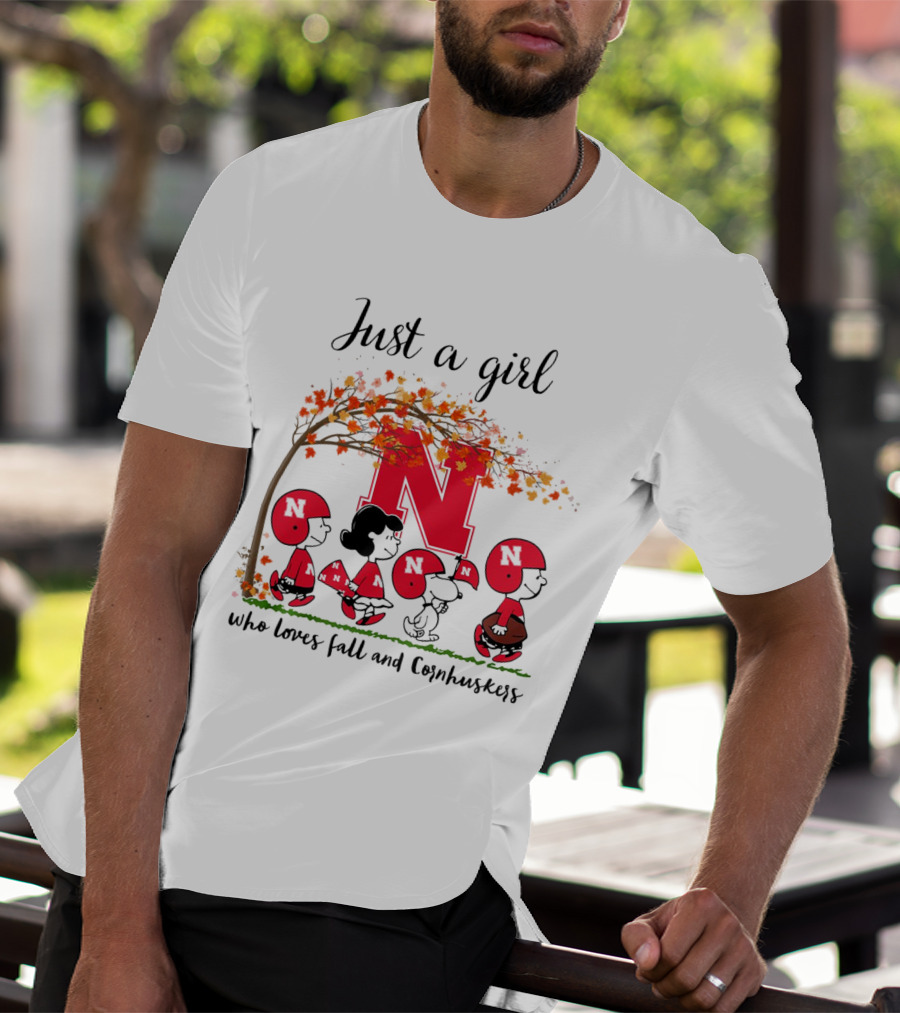 Just A Girl Who Loves Fall And Cornhuskers Peanuts Cartoon T-Shirt
