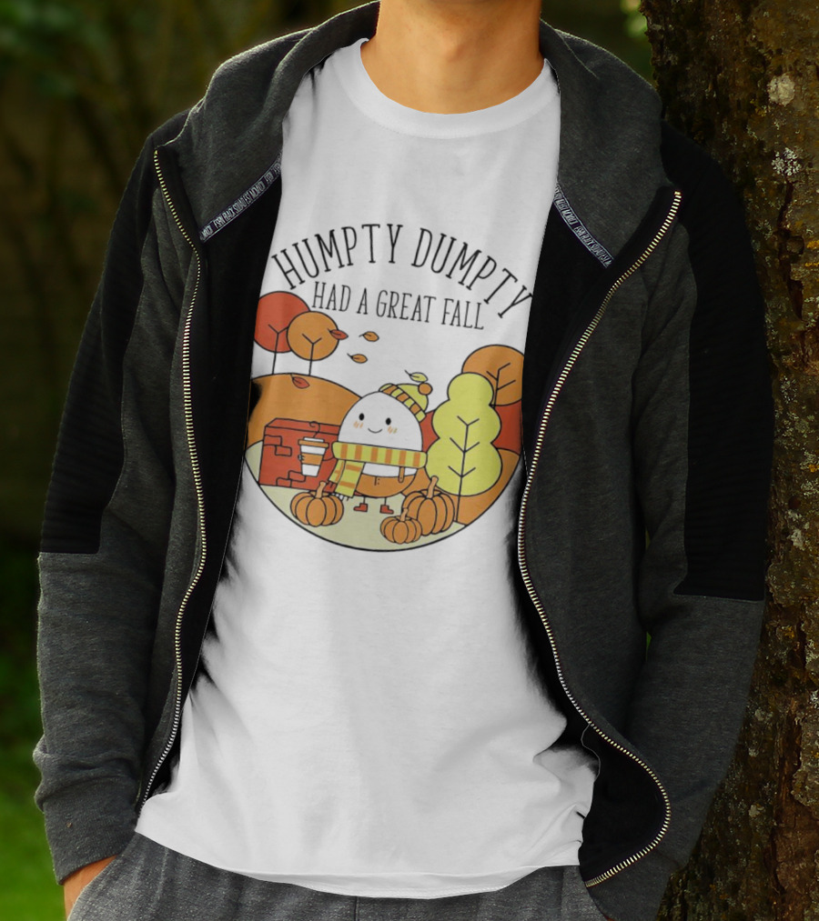 Humpty Dumpty Had A Great Fall Autumn Leaves Pumpkin Scarf Cafe Scene T-Shirt