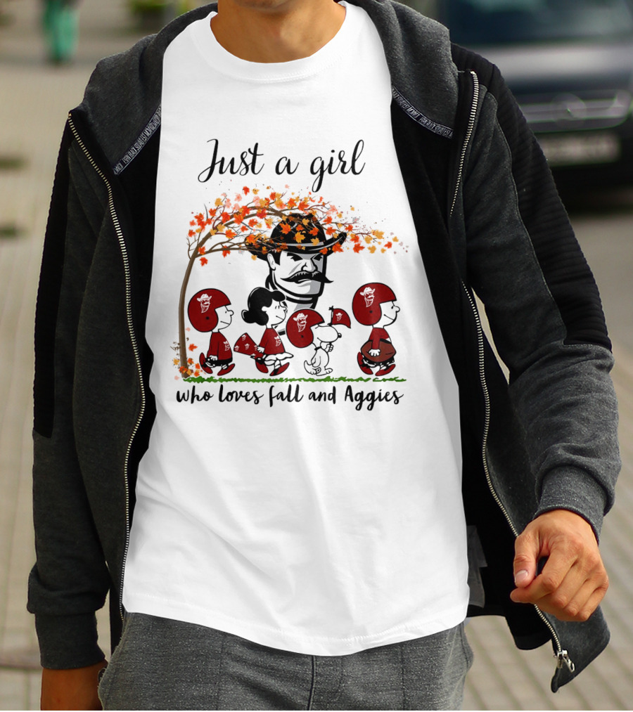 Just A Girl Who Loves Fall And Aggies Peanuts Cartoon T-Shirt