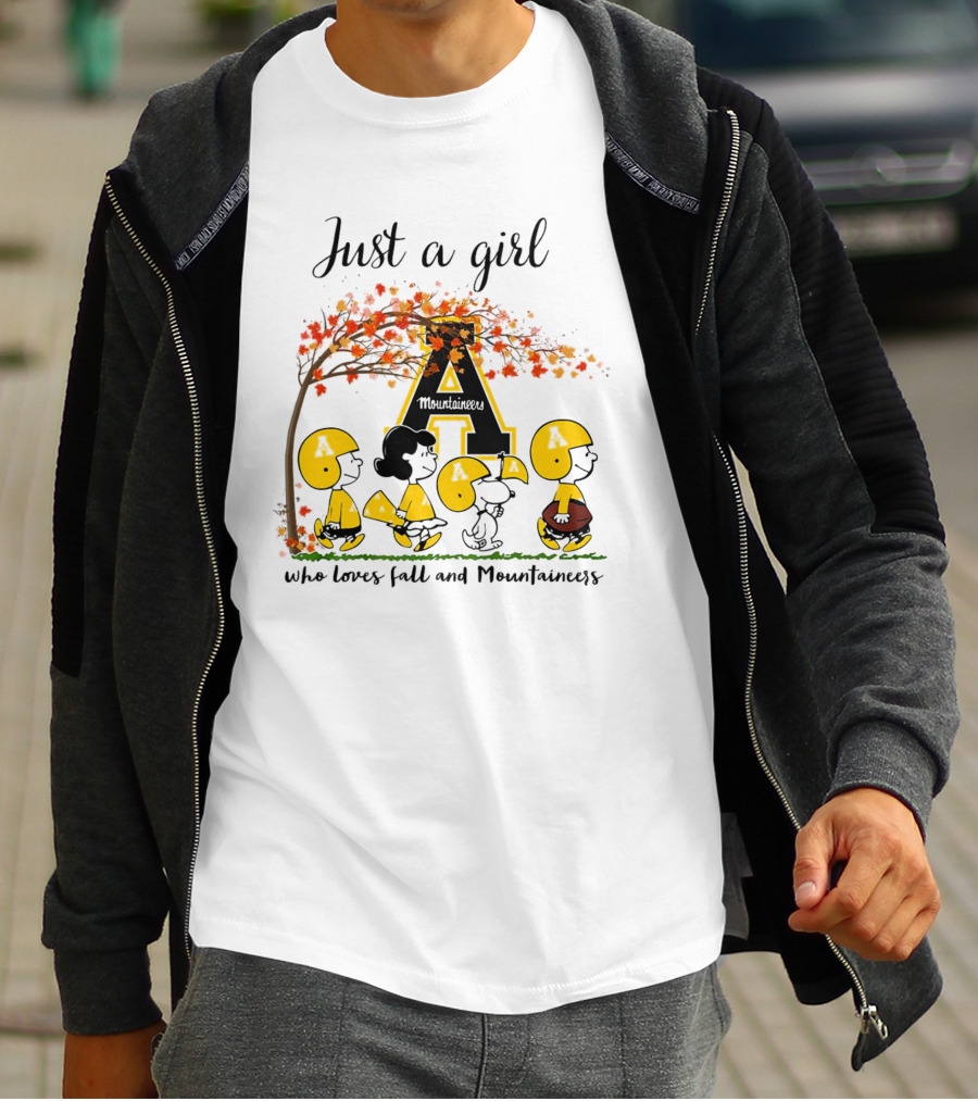 Just A Girl Who Loves Fall And Mountaineers Peanuts Cartoon T-Shirt