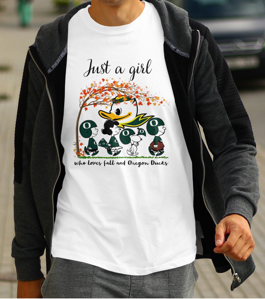Just A Girl Who Loves Fall And Oregon Ducks Peanuts Cartoon T-Shirt