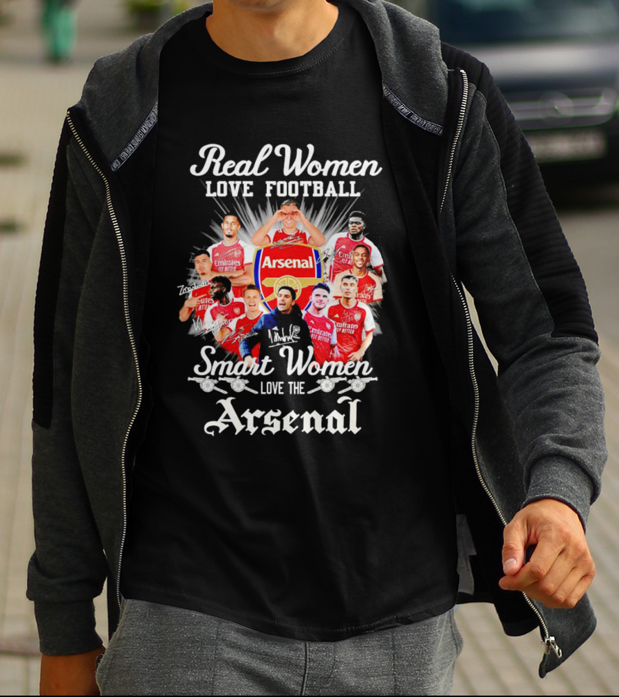 Real Women Love Football Smart Women Love The Arsenal FC Signatures Players Jersey Fan T-Shirt