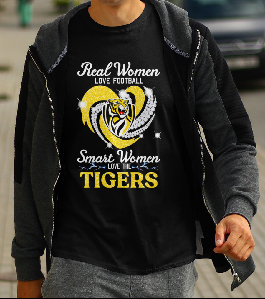 Real Women Love Football Smart Women Love The Richmond Tigers T-Shirt