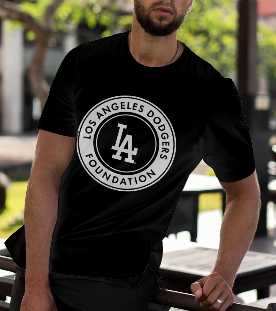 Los Angeles Dodgers Foundation LA Circle T-Shirt