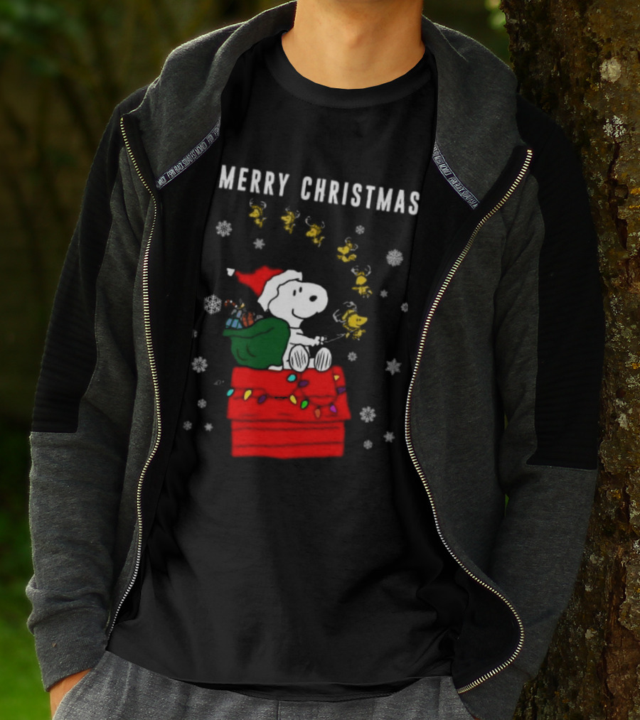 Merry Christmas Snoopy Santa On Doghouse With Reindeer And Snowflakes T-Shirt