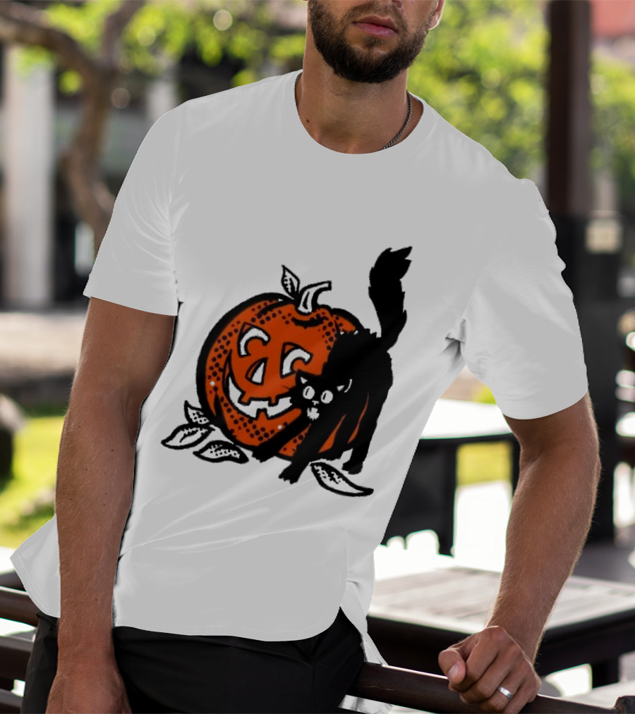 Vintage Halloween Pumpkin And Black Cat T-Shirt