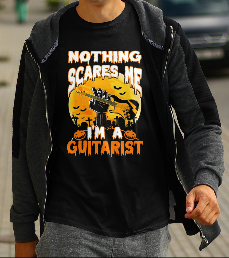 Nothing Scares Me I'm A Guitarist Music Vintage Halloween Graveyard Scene Guitar Hand Pumpkins Bats T-Shirt