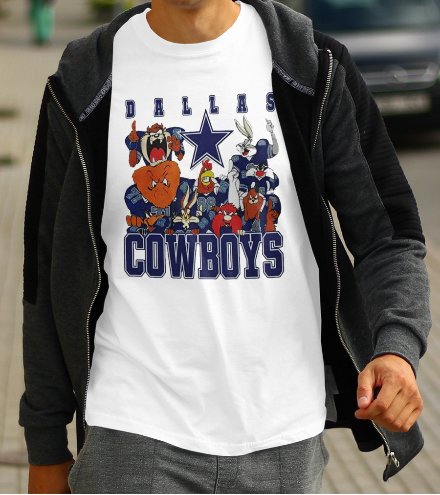 Dallas Cowboys Looney Tunes Characters NFL Football Team Fan T-Shirt