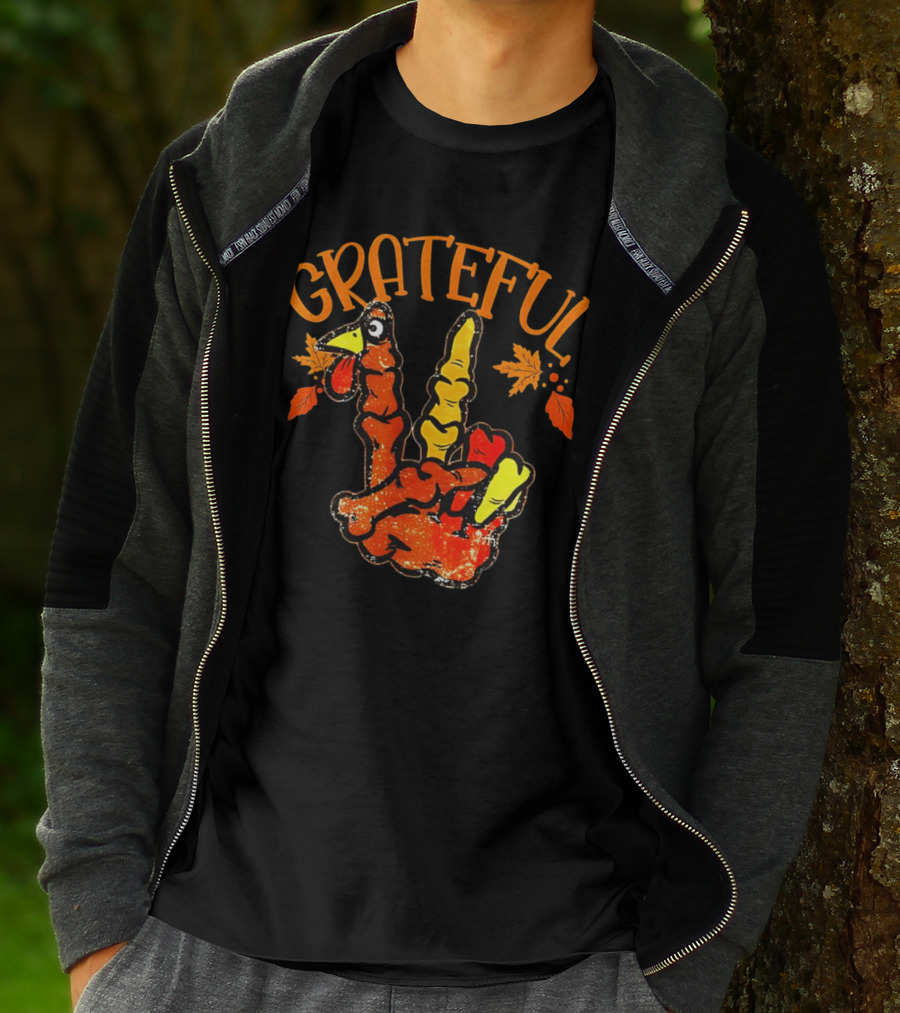 Grateful Thanksgiving Turkey Peace Hand Sign With Autumn Leaves T-Shirt